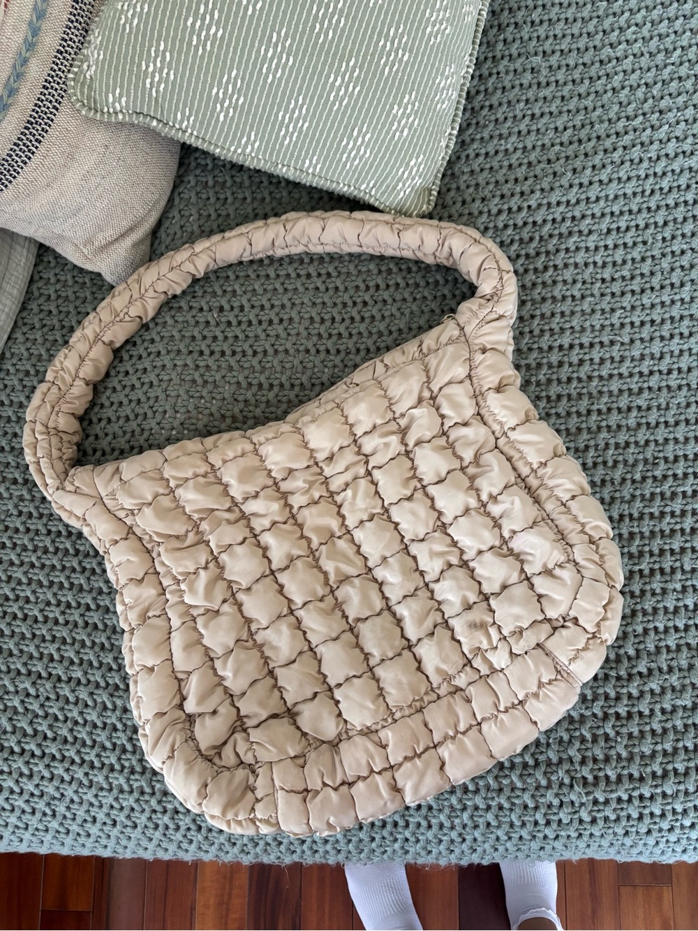 wild fable puffer oversized shoulder bag